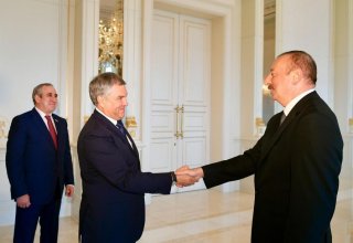 Ilham Aliyev receives delegation led by Russian State Duma chairman (PHOTO)