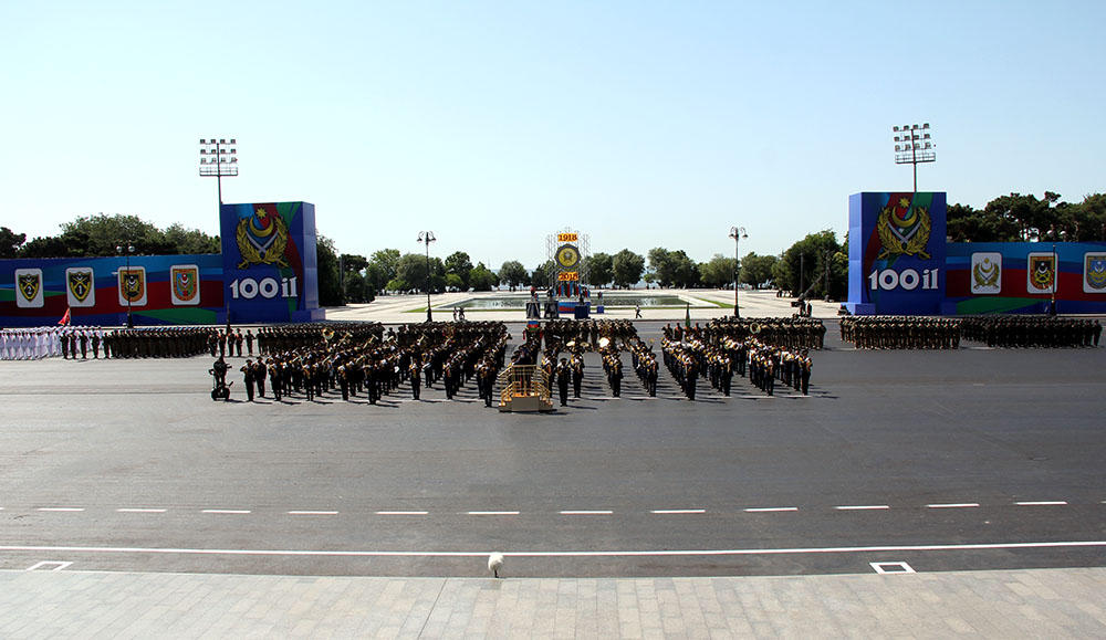 Завтра в военном параде в Баку примут участие около 4 тыс. военнослужащих