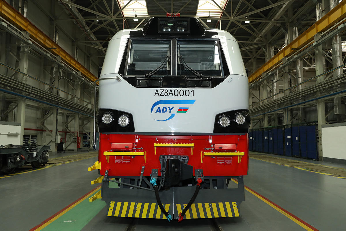Alstom презентовал один из самых мощных электровозов в мире для Азербайджана (ФОТО)