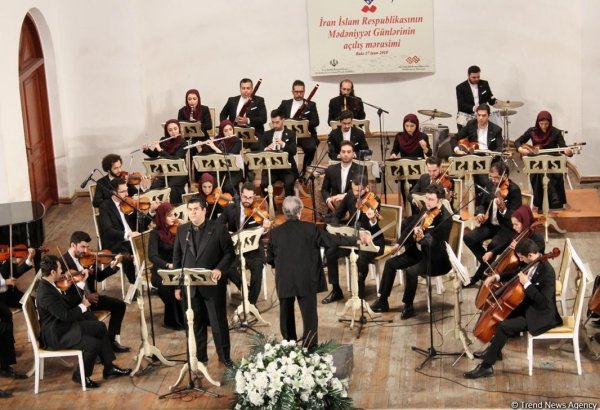 Национальный оркестр Ирана выступил в Баку с потрясающим концертом (ФОТО)