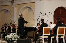 Национальный оркестр Ирана выступил в Баку с потрясающим концертом (ФОТО)