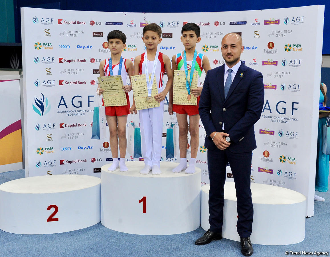 İdman gimnastikası üzrə Azərbaycan birinciliyi və Bakı çempionatında qaliblər mükafatlandırılıb (FOTO)