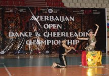 Жаркое лето Баку с освежающими танцами (ФОТО)