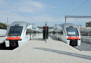 В праздничные дни электрички Баку-Сумгайыт перевезли более 21 тыс. пассажиров