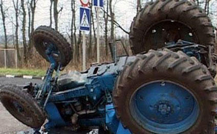 İsmayıllıda traktor aşıb, 22 yaşlı sürücü ölüb
