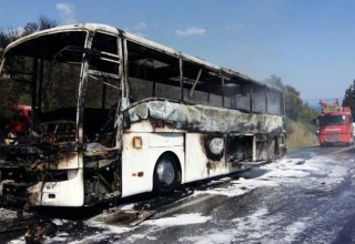 Türkiyədə sərnişin avtobusu yanıb