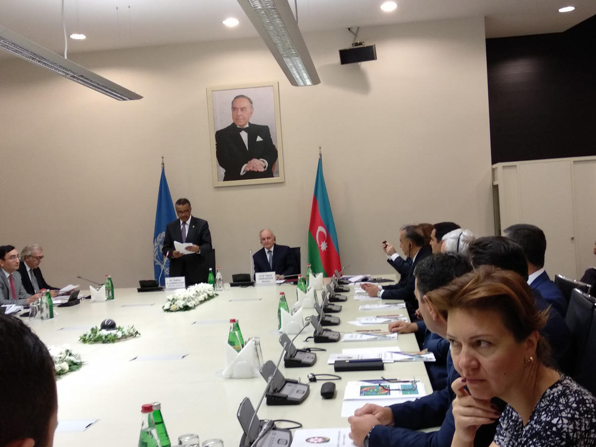ВОЗ предложила помощь Азербайджану в применении обязательного медстрахования - министр