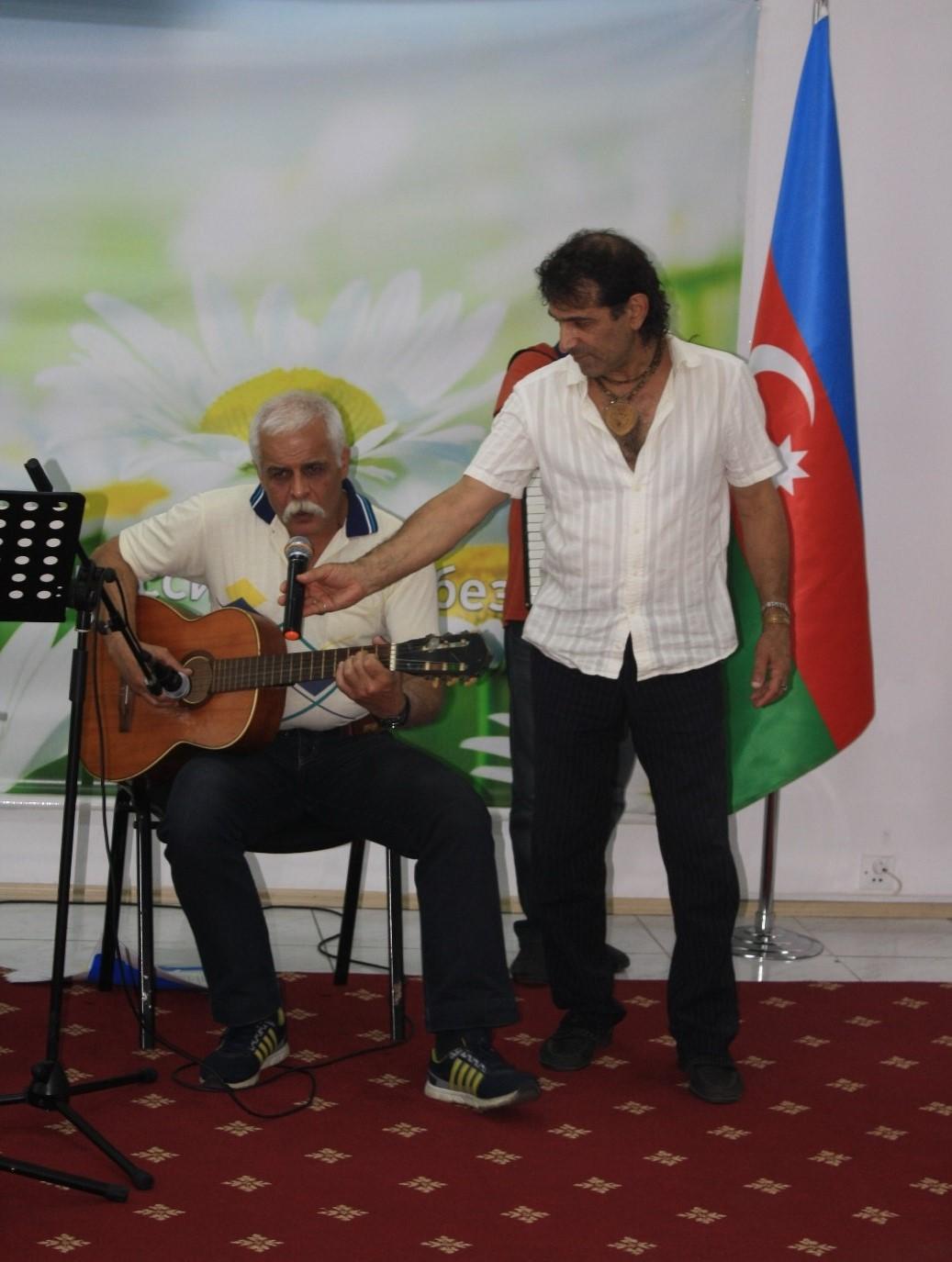 За любовь и верность: награда супружеским парам из Азербайджана (ФОТО)