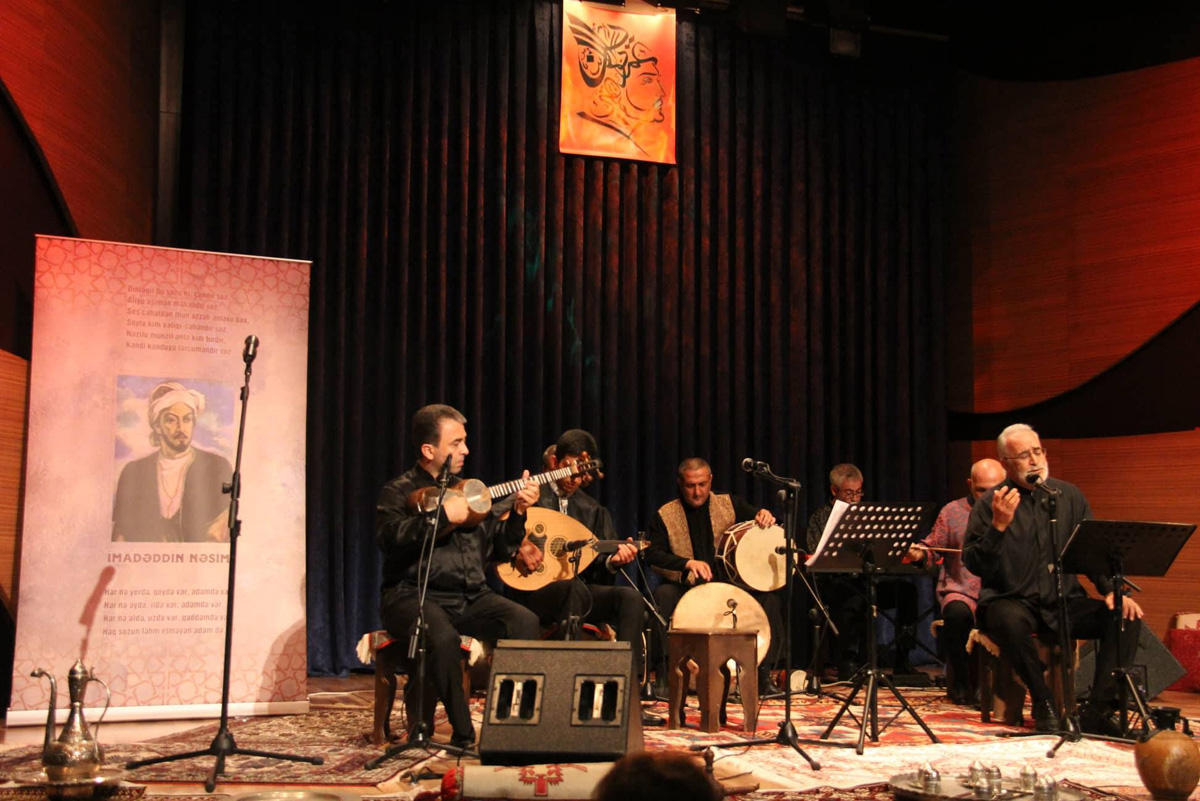 В Баку прошел потрясающий музыкально-поэтический вечер "Мир Насими" (ФОТО)