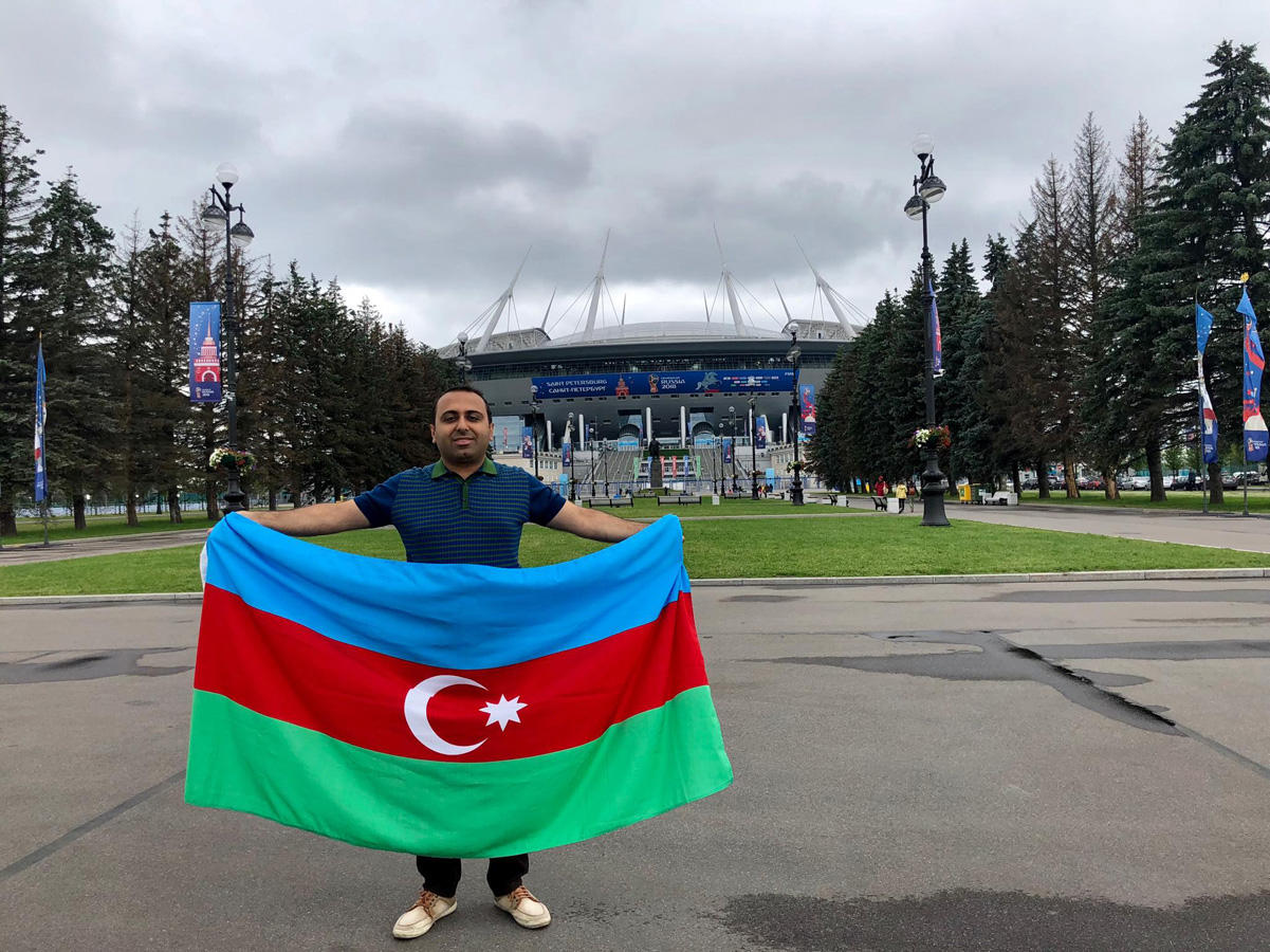 Азербайджанский комментатор и болельщики ТОП-4 стран на ЧМ 2018 (ФОТО)