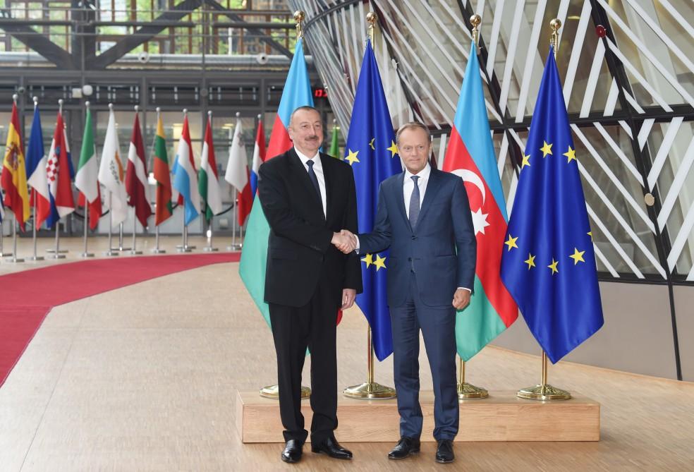 Prezident İlham Əliyev Brüsseldə Avropa İttifaqı Şurasının prezidenti ilə görüşüb (YENİLƏNİB) (FOTO)