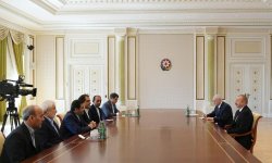 President Aliyev receives delegation led by Iranian minister of health and medical education (PHOTO)