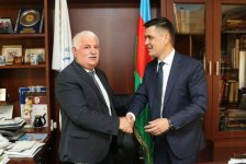 Посол Туркменистана в Азербайджане посетил офис МФЕП (ФОТО)