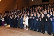 Президенты Азербайджана и Италии приняли участие в бизнес-форуме (ФОТО)