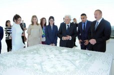 Presidents of Azerbaijan, Italy review exhibition in Heydar Aliyev Center (PHOTO)