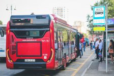 В Баку начали работать новые автобусные маршруты (ФОТО)