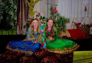 В Голландии представлен потрясающий мюзикл о Карабахском цветке хары бюльбюль (ФОТО)