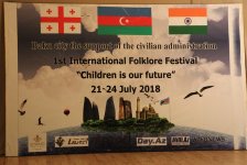 Азербайджанцы, грузины и индусы показали визитную карточку народов (ФОТО)