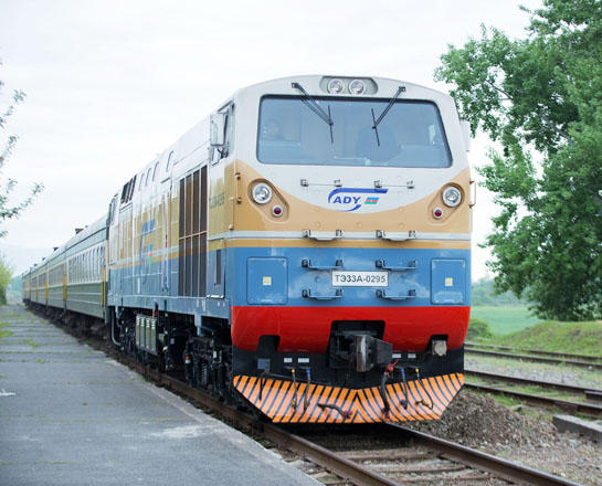 В Азербайджане осуществляется дезинфекция пассажирских поездов из Грузии