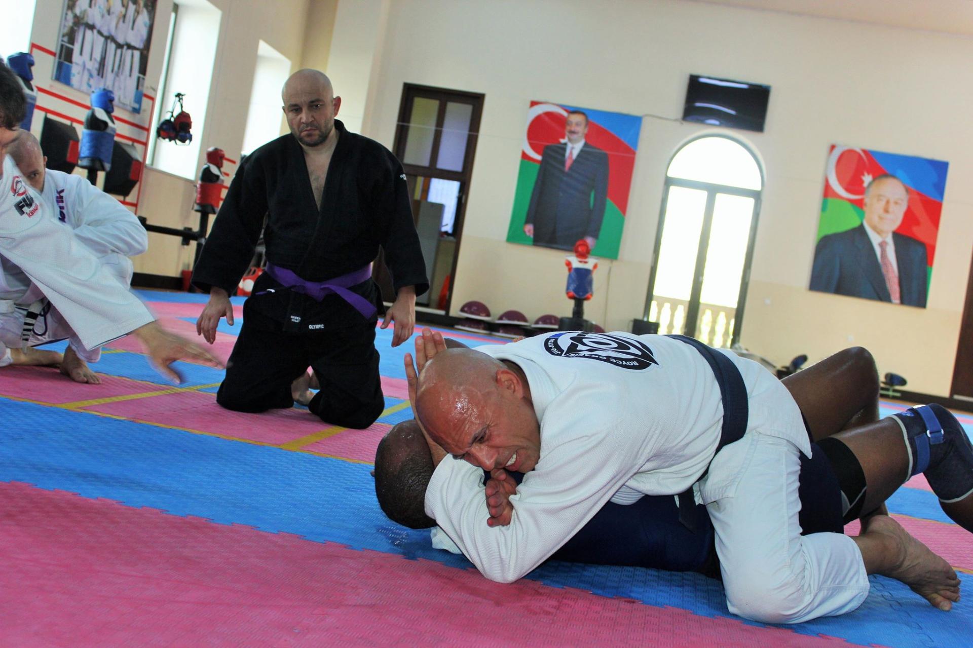 Ройс Грейси показал в Баку свое мастерство по бразильскому джиу-джитсу (ФОТО)