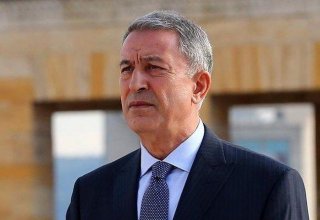 Turkish Defense Minister Akar meets US chief of staff Dunford, warns over YPG photos