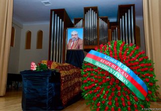 В Баку проходит  церемония прощания с народным артистом Азербайджана Хайямом Мирзазаде (ФОТО)