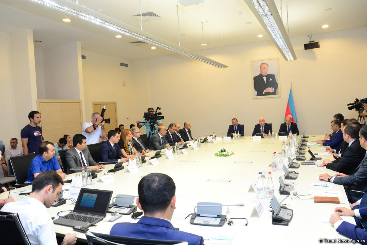 В Азербайджане намерены повысить роль таможенных органов в поддержке предпринимательства (ФОТО)
