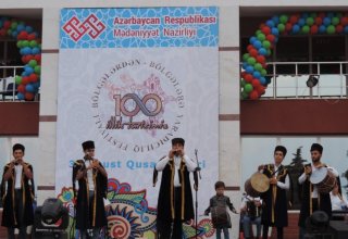Праздник в городе Гусар: сувениры и концерт (ФОТО)