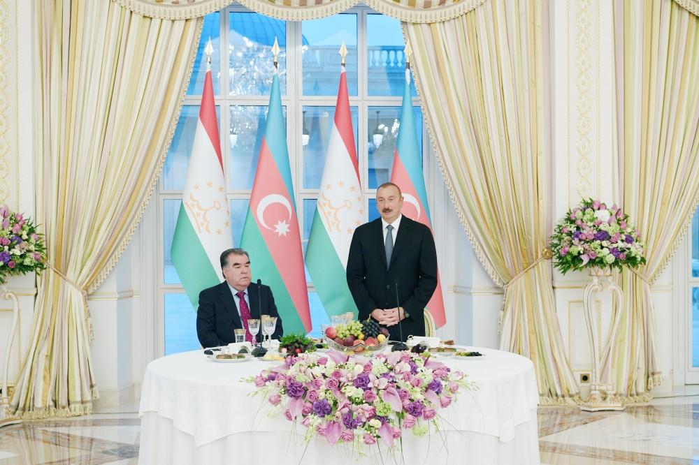 Президент Ильхам Алиев: Кратчайший путь между Азией и Европой сегодня пролегает через Азербайджан