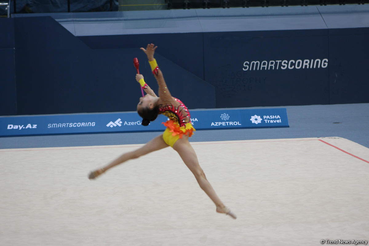 Bədii gimnastika üzrə 25-ci Azərbaycan çempionatı və Bakı birinciliyinin ikinci günü start götürüb (FOTO)