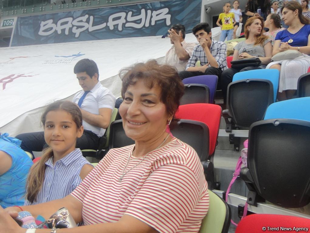 Tamaşaçı: Bədii gimnastika üzrə yarışları məmnuniyyətlə izləyirik