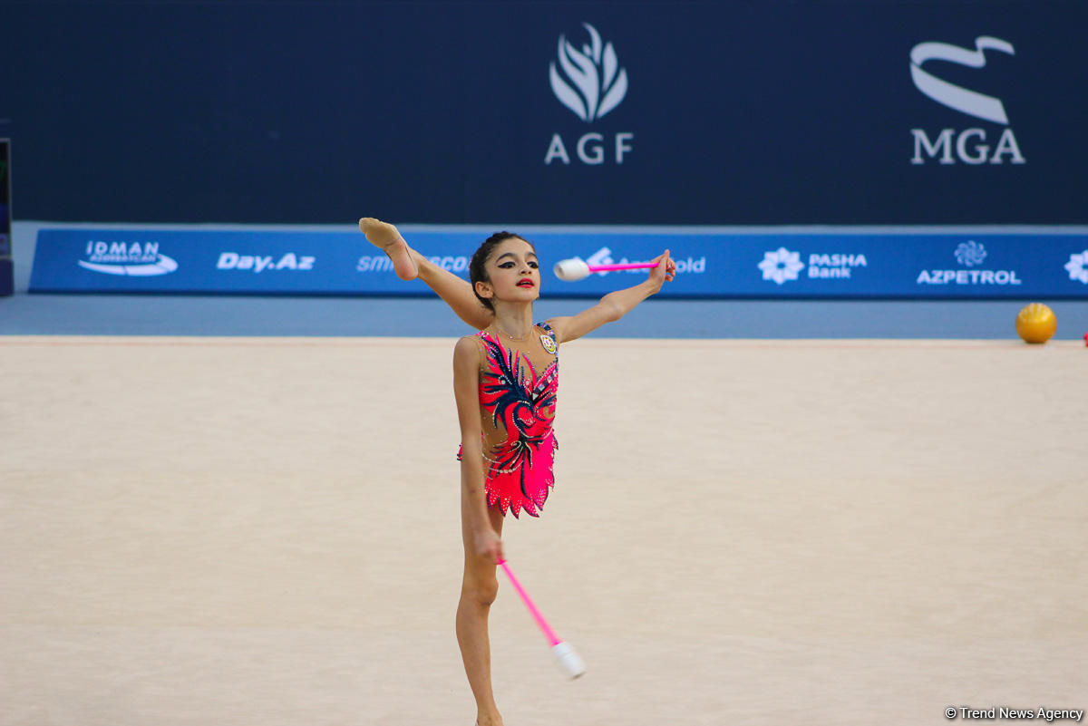 Bədii gimnastika üzrə Azərbaycan çempionatı və Bakı birinciliyi: Ən yaxşı anlar (FOTO)