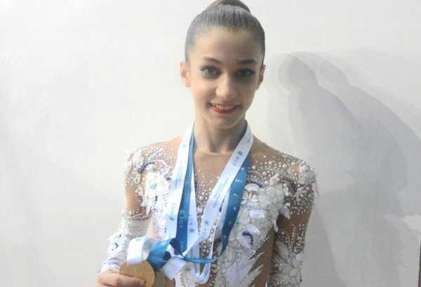 Рада победе на международном турнире по художественной гимнастике "GymBala" – юная азербайджанская гимнастка