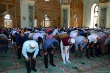 В связи с праздником Гурбан во всех мечетях Азербайджана совершен праздничный намаз (ФОТО)