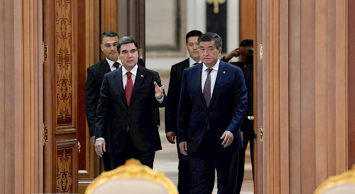Главы Кыргызстана и Туркменистана провели переговоры в расширенном составе