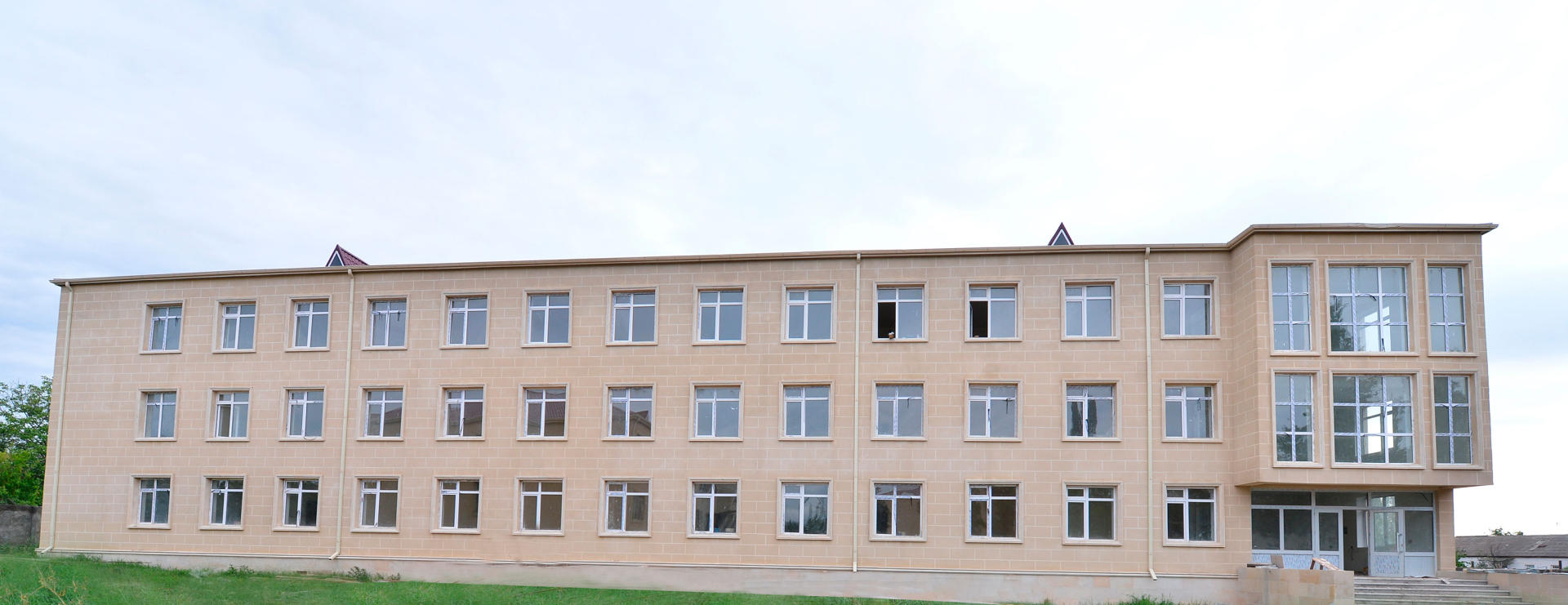 В Азербайджане строится свыше 30 новых зданий школ (ФОТО)