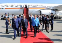 Канцлер Германии Ангела Меркель прибыла в Азербайджан (ФОТО)