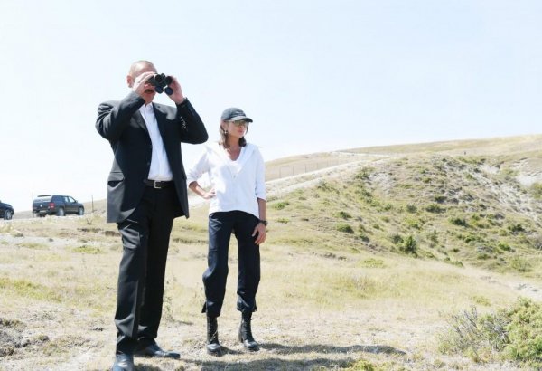 Prezident İlham Əliyev və birinci xanım Mehriban Əliyeva Şamaxı Safari Parkında olublar (FOTO) (YENİLƏNİB)