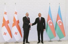 Президент Ильхам Алиев: Азербайджан и Грузия должны приложить дополнительные усилия для увеличения торгового оборота (ФОТО)