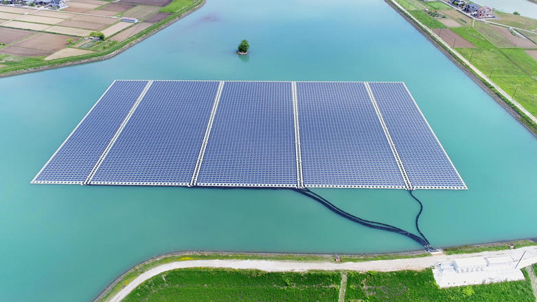 Azerbaijan announces time of commissioning floating solar power plant