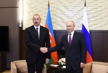 President Aliyev meets Russian counterpart in Sochi (PHOTO)