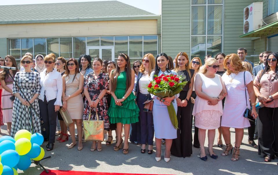 В Баку прошла выставка ручных изделий женщин-предпринимателей (ФОТО)