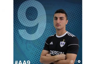 Araz Abdullayev "Qarabağ"da 9 nömrəli formada çıxış edəcək