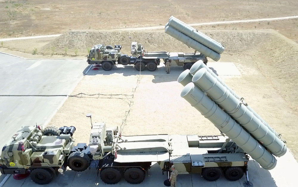 Azərbaycan hava hücumundan müdafiə qoşunlarının məşğələləri keçirilir – S-300-lərin iştirakı ilə (FOTO/VİDEO)