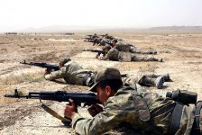 Азербайджанские курсанты выполняют упражнения по стрельбе (ФОТО/ВИДЕО) - Gallery Thumbnail