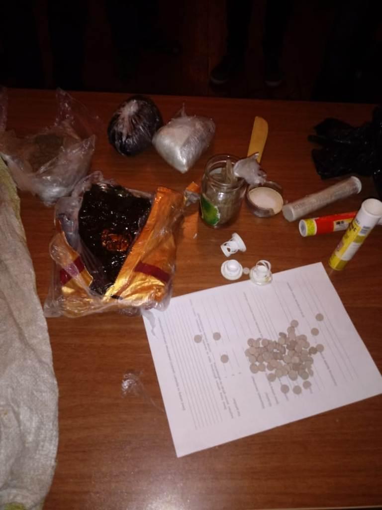 Госпогранслужба Азербайджана задержала трех наркокурьеров с более 2,5 кг наркотиков (ФОТО) - Gallery Image
