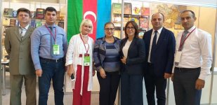 Павильон Азербайджана вызвал большой интерес посетителей Московской книжной ярмарки (ФОТО)