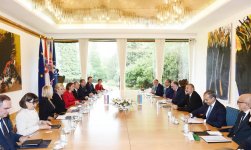 Expanded meeting held between Azerbaijani, Croatian presidents (PHOTO)