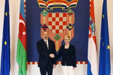 В Загребе состоялась церемония официальной встречи Президента Ильхама Алиева (ФОТО)