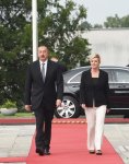 В Загребе состоялась церемония официальной встречи Президента Ильхама Алиева (ФОТО) - Gallery Thumbnail